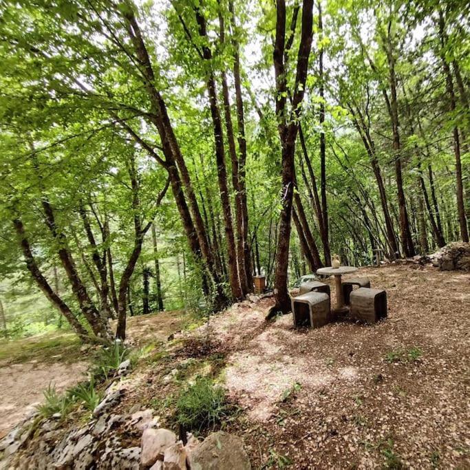 L'Angolo Nel Bosco Villa Sarnano Exterior photo